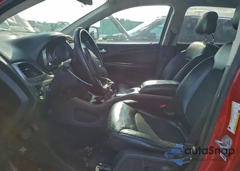 2018 Dodge Journey Crossroad z USA, uszkodzony, nr VIN 3C4PDDGG1JT449768